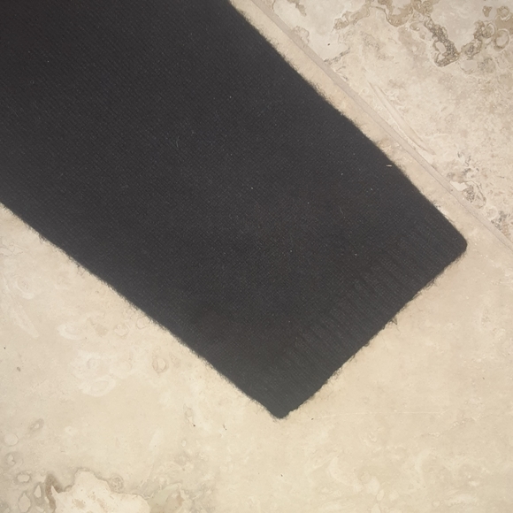 100% Pure Cashmere Two-Ply V-Neck Sweater By Esperanto, Gently Pre-Worn - Picture 7 of 9